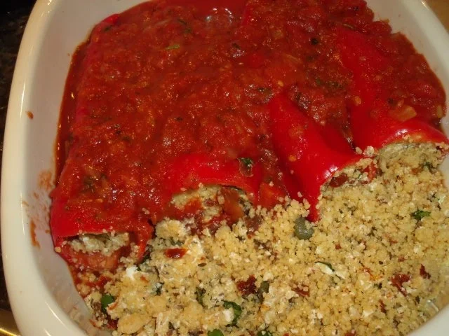 Spitzpaprika mit Couscous-Ziegenfrischkäse-Füllung - Rezept