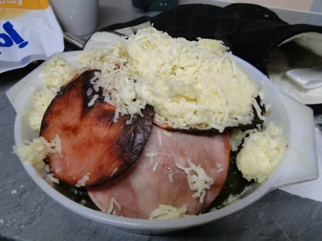 Gratinierter Blumenkohl mit Schinken, Blattspinat  und Käsesauce für Bianca/Puigera - Rezept - Bild Nr. 6