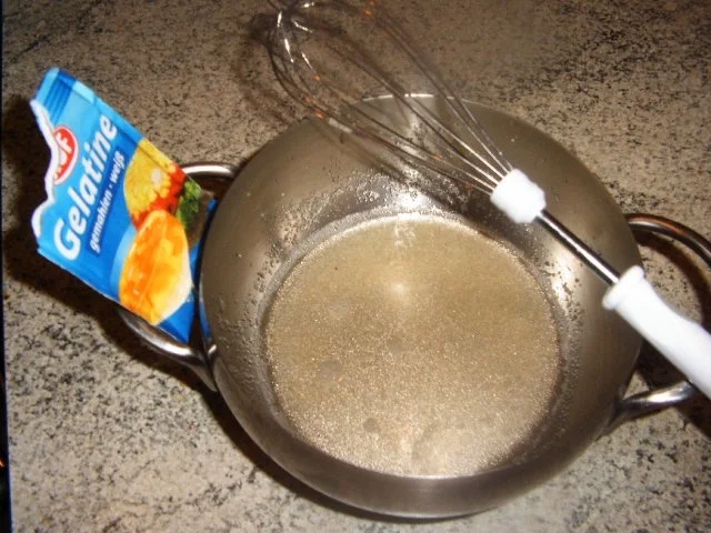 Apfelmus-Joghurt-Dessert mit Amaretto - Rezept - Bild Nr. 2