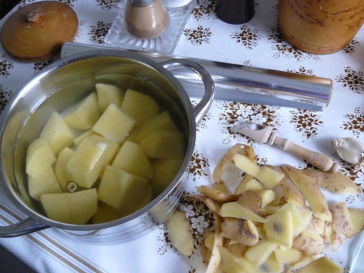 Forelle mit Kräutern gefüllt in Folie gegart - einfach - 52 kcal/100g