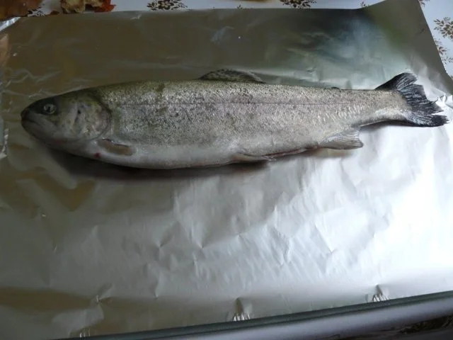 Rezept: Forelle mit Kräutern gefüllt in Folie gegart Bild Nr. 2 Forelle mit Kräutern gefüllt in Folie gegart - Rezept - Bild Nr. 2