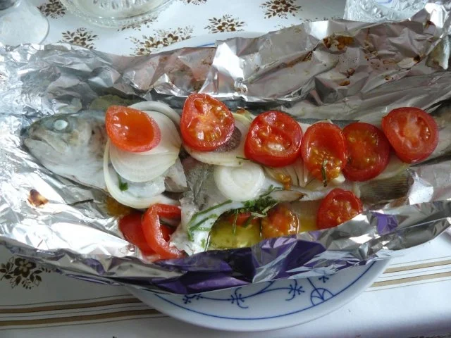 Rezept: Forelle mit Kräutern gefüllt in Folie gegart Bild Nr. 9 Forelle mit Kräutern gefüllt in Folie gegart - Rezept - Bild Nr. 9