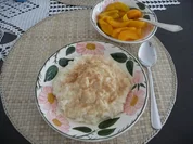 Süße Mahlzeiten : Milchreis mit Pfirsichen - Rezept