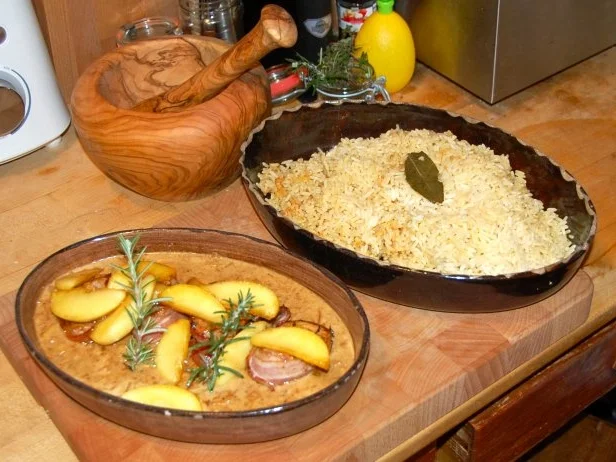 Rezept: MEDAILLONS VON DER SCHWEINELENDE MIT KARAMELLISIERTEN ÄPFELN UND CALVADOS Bild Nr. 19 MEDAILLONS VON DER SCHWEINELENDE MIT KARAMELLISIERTEN ÄPFELN UND CALVADOS - Rezept - Bild Nr. 19