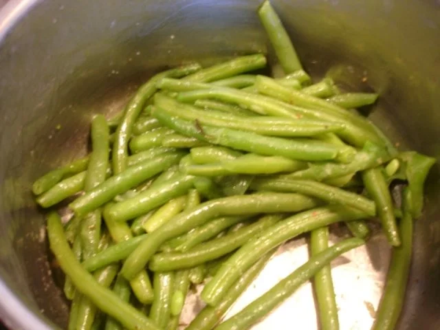 Rezept: Lachsfilet mit Dillsauce, grünen Bohnen und Kartoffeln Bild Nr. 8 Lachsfilet mit Dillsauce, grünen Bohnen und Kartoffeln - Rezept - Bild Nr. 8