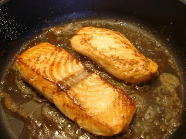 Rezept: Lachsfilet mit Dillsauce, grünen Bohnen und Kartoffeln Bild Nr. 12 Lachsfilet mit Dillsauce, grünen Bohnen und Kartoffeln - Rezept - Bild Nr. 12