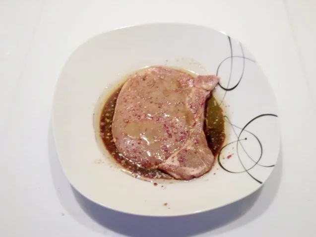 Rezept: Fleisch: Asiakotelett mit Lauchnudeln Bild Nr. 2 Fleisch: Asiakotelett mit Lauchnudeln - Rezept - Bild Nr. 2