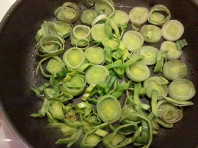 Rezept: Fleisch: Asiakotelett mit Lauchnudeln Bild Nr. 6 Fleisch: Asiakotelett mit Lauchnudeln - Rezept - Bild Nr. 6