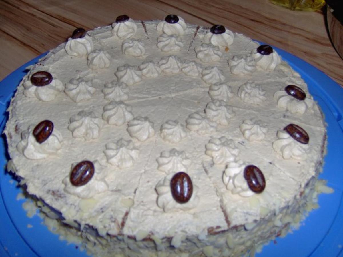 Haselnusstorte mit Kaffeecreme - von Bettina2010