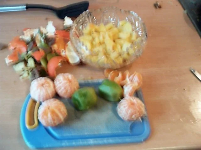 Rezept: Obstsalat mit frischer Ananas Bild Nr. 5 Obstsalat mit frischer Ananas - Rezept - Bild Nr. 5