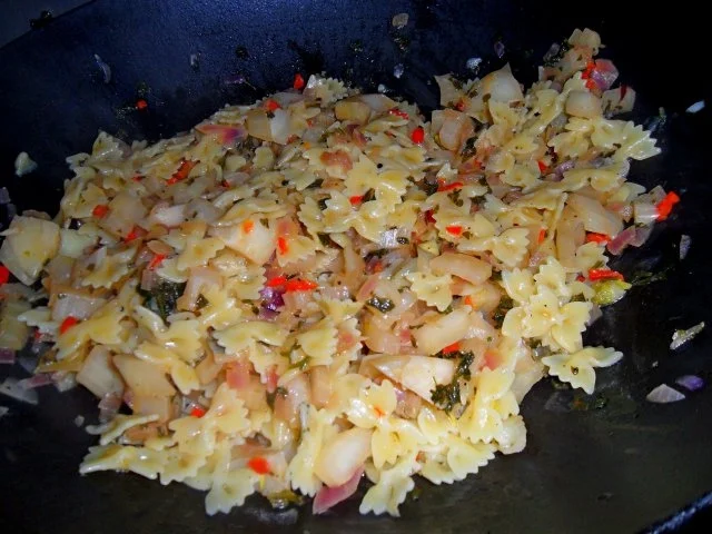 Farfalle in fruchtig/feuriger Orangen-Gemüsesauce - Rezept - Bild Nr. 6