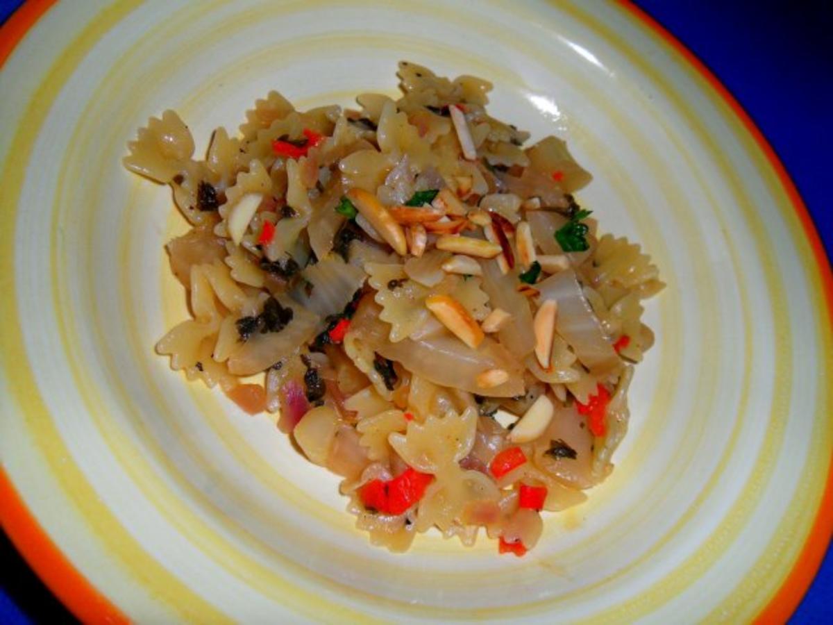 Farfalle in fruchtig/feuriger Orangen-Gemüsesauce - Rezept - Bild Nr. 2