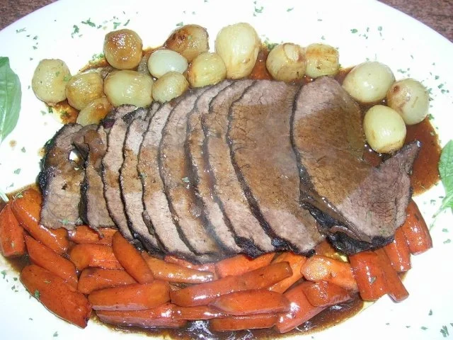 Boeuf á la mode - ein wenig aufwendig, aber das Ergebnis ist einfach nur lecker - Rezept - Bild Nr. 2