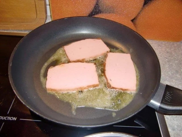 Leberkäse auf Bratkartoffeln mit Spiegelei - Rezept - Bild Nr. 6