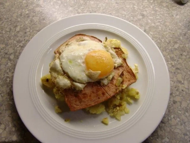 Leberkäse auf Bratkartoffeln mit Spiegelei - Rezept - Bild Nr. 9