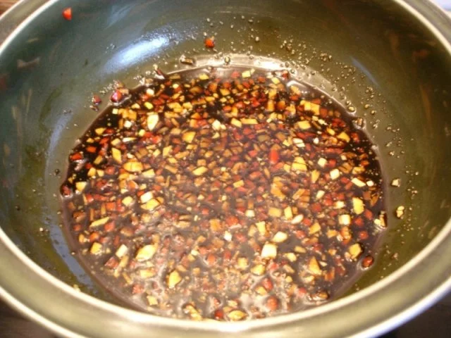 Ausgebackene Hähnchennuggets mit Gemüsenudeln - Rezept - Bild Nr. 5