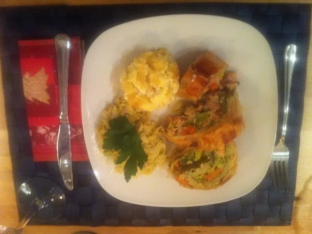 Lachs-Strudel mit Rahmwirsing - Rezept