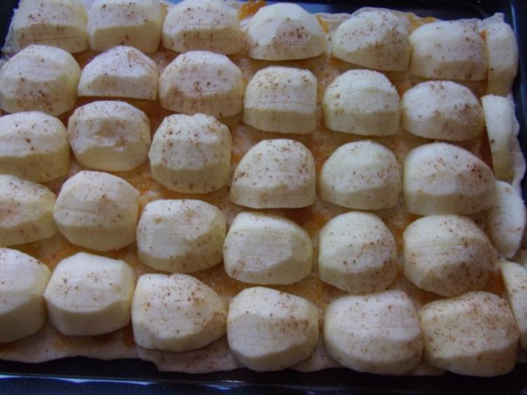 Apfeldatschi Rezept - Rezept: Karamelliesierter Apfeldatschi