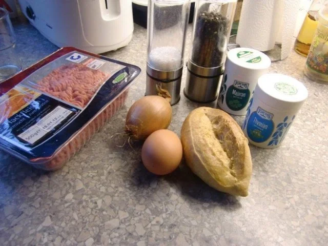 Rezept: Scharfe Party Frikadellen Bild Nr. 2 Scharfe Party Frikadellen - Rezept - Bild Nr. 2