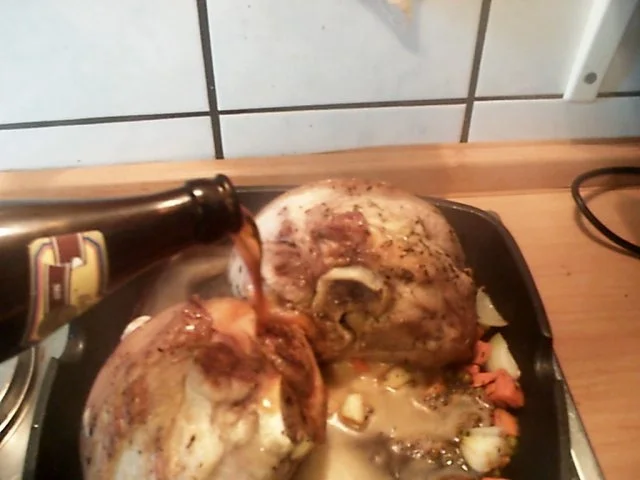 Mein Eisbein mit Malzbiersosse und Ananassauerkraut - Rezept - Bild Nr. 5