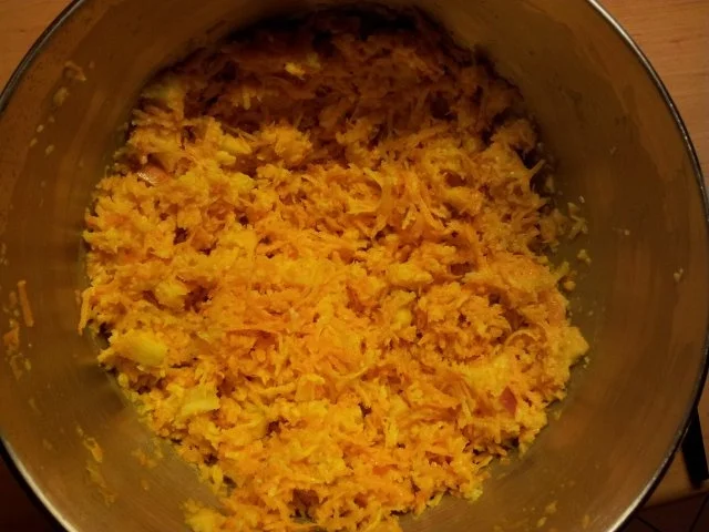 Möhrenrohkost mit Petersilenwurzel, Fenchel und Apfel - Rezept - Bild Nr. 3