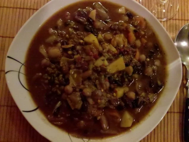 Rezept: Eintopf: Bunter Bohneneintopf mit Gemüse Bild Nr. 9 Eintopf: Bunter Bohneneintopf mit Gemüse - Rezept - Bild Nr. 9