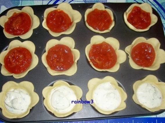 Rezept: Pizza: Kleine Pizza-Päckchen Bild Nr. 4 Pizza: Kleine Pizza-Päckchen - Rezept - Bild Nr. 4