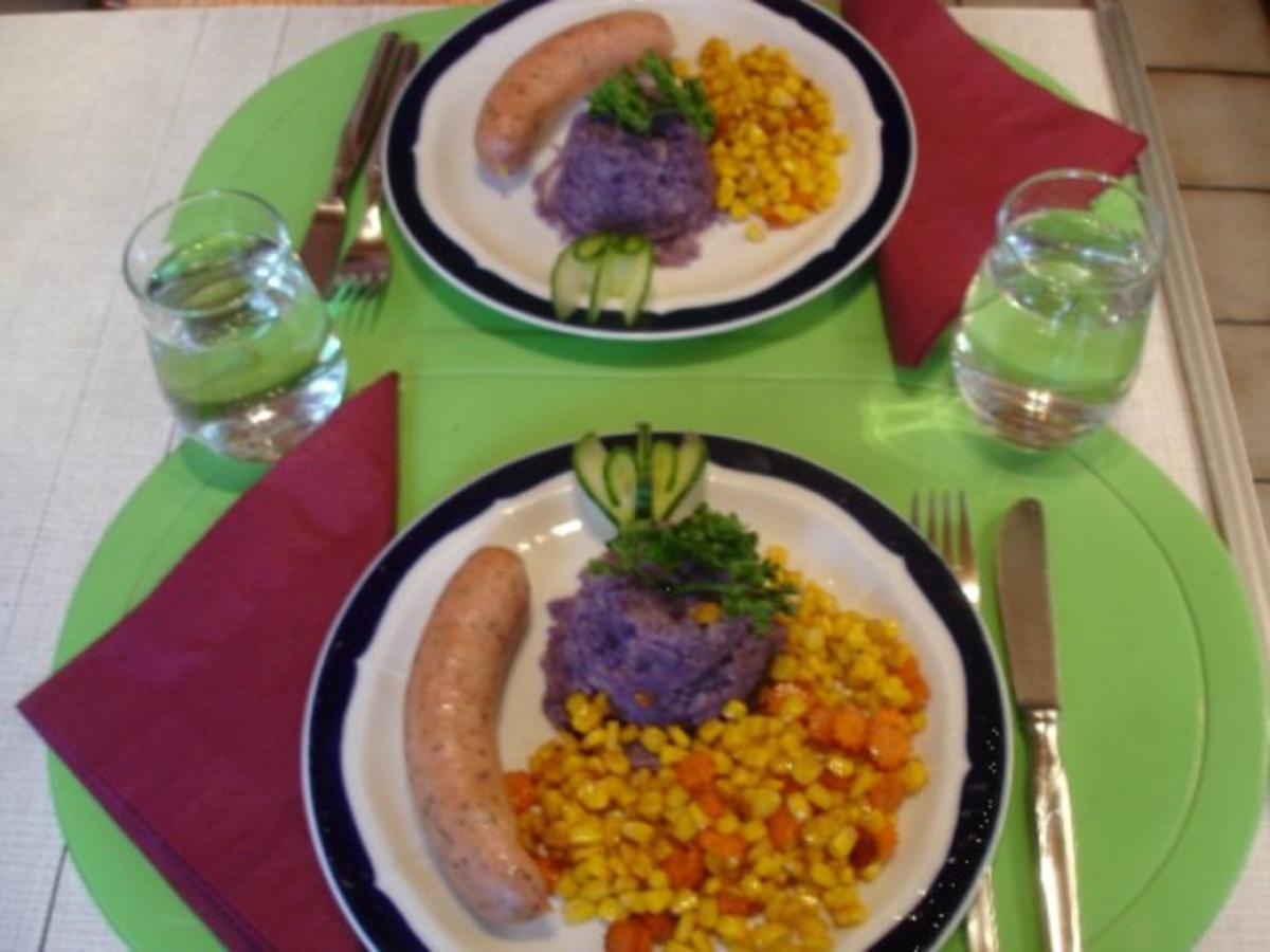 Krakauer mit Kartoffel-Sellerie-Stampf und Möhren-Mais-Gemüse - Rezept - Bild Nr. 11