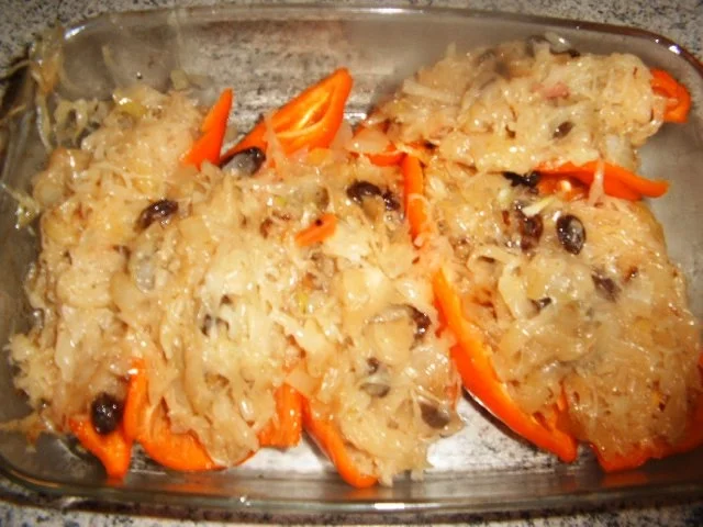 Rezept: Paprika-Sauerkraut- Schiffchen Bild Nr. 6 Paprika-Sauerkraut- Schiffchen - Rezept - Bild Nr. 6