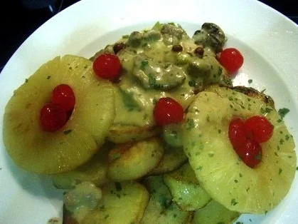 Rezept: Hawaiianisches Geschnetzeltes an Bratkartoffeln Hawaiianisches Geschnetzeltes an Bratkartoffeln - Rezept