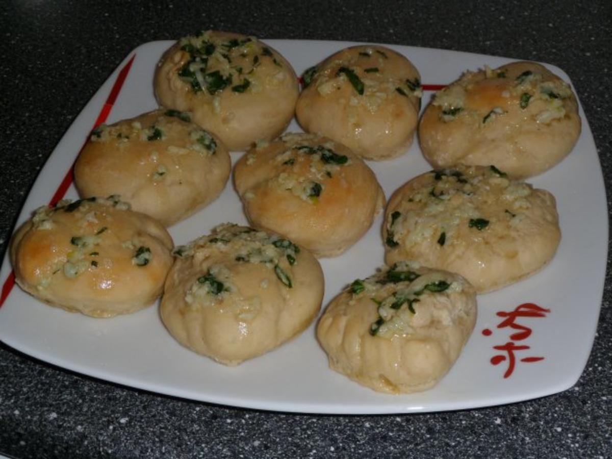 Knoblauch Basilikum Brötchen - einfach - von nannsi