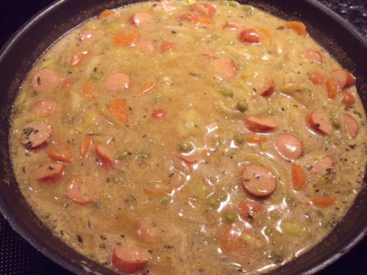 Würstchen-Gulasch mit Gemüse - Rezept - kochbar.de