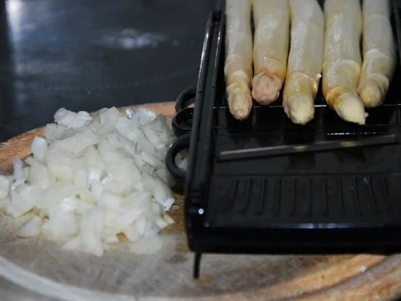 Spargel-Blumenkohl-Tarte mit Hähnchen - Rezept - Bild Nr. 7