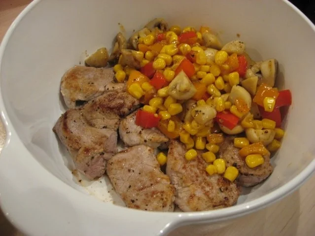 Schweinemedallions mit gratinierter Gemüsehaube - Rezept - Bild Nr. 2