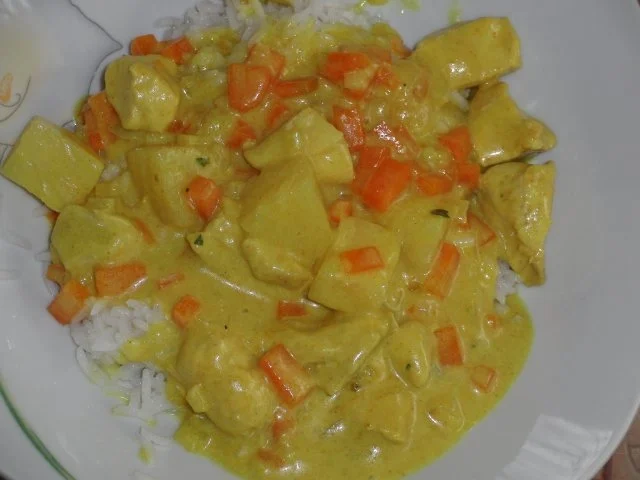 Rezept: Huhn : Curryhuhn mit Gemüse, Ananas und Basmatireis Bild Nr. 2 Huhn : Curryhuhn mit Gemüse, Ananas und Basmatireis - Rezept - Bild Nr. 2