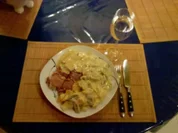 Fisch: Seelachs im Speckmantel mit fruchtigen Rahmchampignons und Trüffelnudeln - Rezept