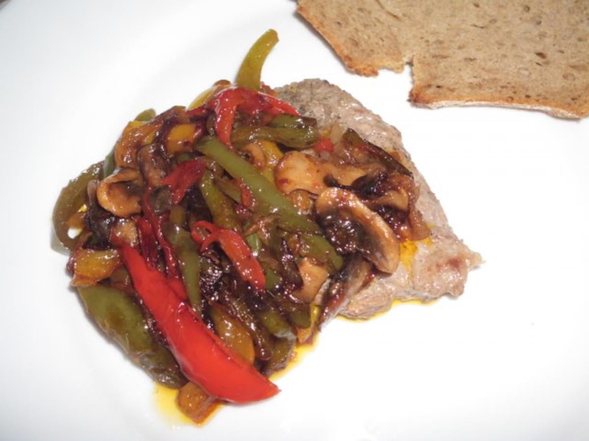 Paprika-Champignon-Gemüse - Rezept mit Bild - kochbar.de