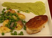 Rezept: Hรคhnchenbrust mit Erbsenpรผree und Prinzesskartoffeln (Renรฉ Oltmann) Hรคhnchenbrust mit Erbsenpรผree und Prinzesskartoffeln (Renรฉ Oltmann) - Rezept