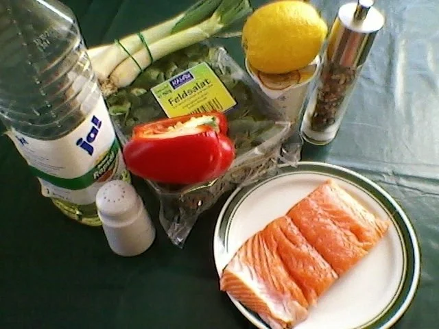 Rezept: Lachstatar an Feldsalat Bild Nr. 2 Lachstatar an Feldsalat - Rezept - Bild Nr. 2