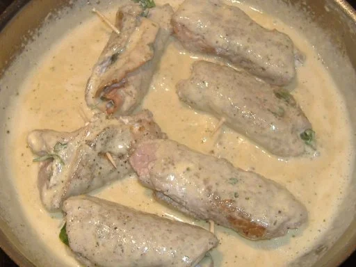 Rezept: Involtini mit Ziegenfrischkäse,Parmaschinken und Rucola Bild Nr. 5 Involtini mit Ziegenfrischkäse,Parmaschinken und Rucola - Rezept - Bild Nr. 5