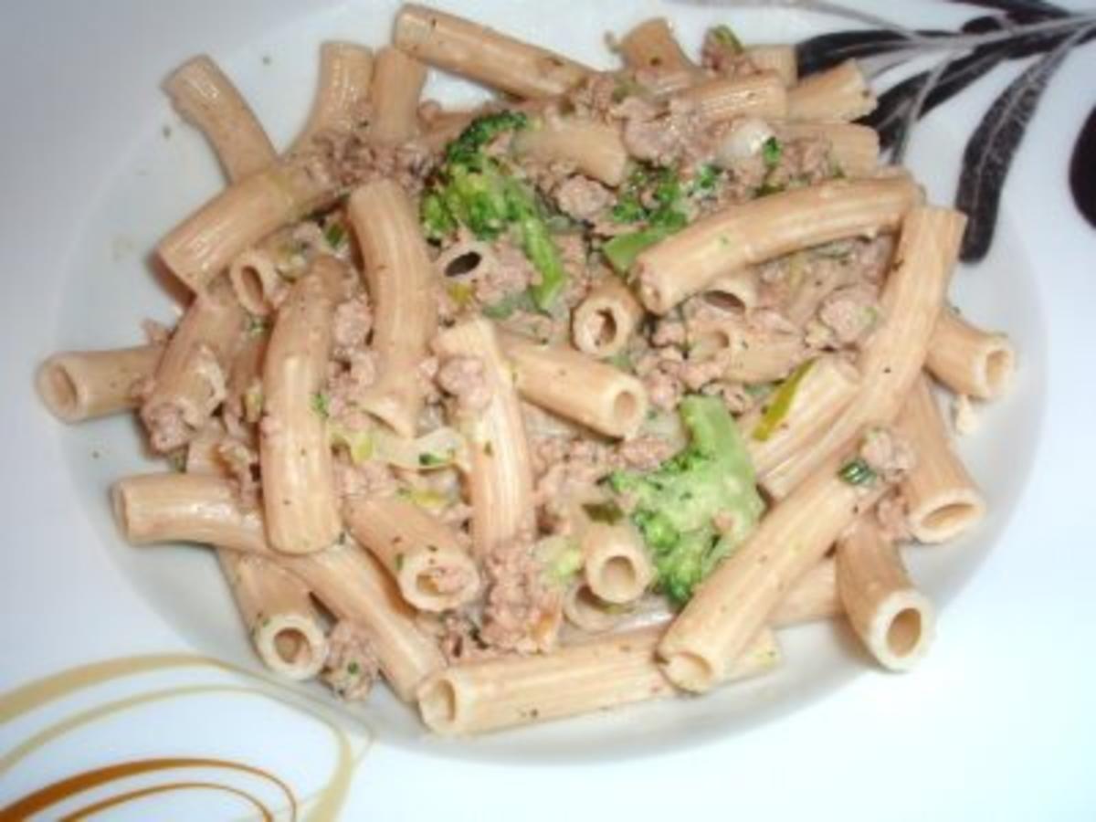 Spaghetti mit Hack Bresso Soße Rezept kochbar.de