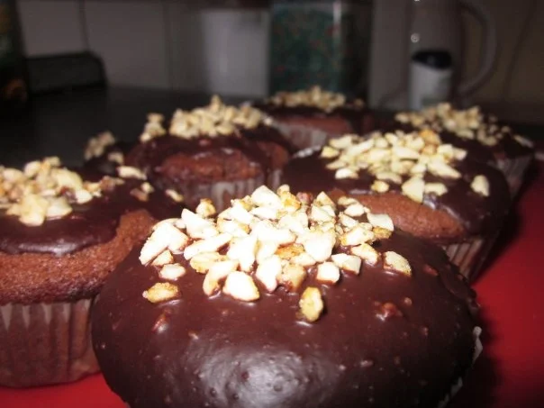 Schokomuffins mit cremiger Füllung aus weißer Schokolade - Rezept