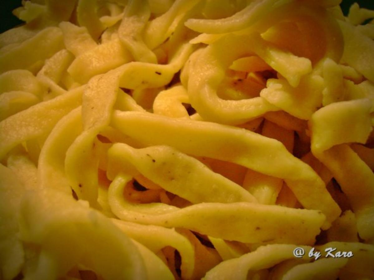 Pasta: Tagliatelle an Gorgonzola Parmesan Creme mit Blattspinat - Rezept - Bild Nr. 2