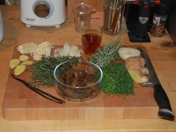 KALBSKOTELETTS  MIT  MORCHELN  /  COTES  DE VEAU  AUX  MORILLES - Rezept - Bild Nr. 3