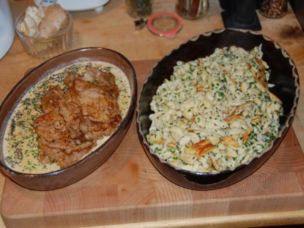 KALBSKOTELETTS MIT MORCHELN / COTES DE VEAU AUX MORILLES - einfach ...