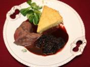 Rehmedaillon in Morchel-Portweinsoße, dazu Kartoffeltorte - Rezept