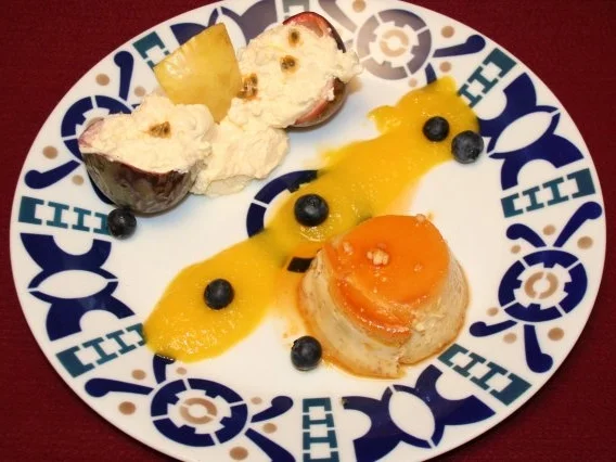 Rezept: Maracujamousse und Pudim de leite Maracujamousse und Pudim de leite - Rezept