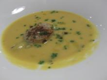 Apfel-Kürbis-Suppe mit Jakobsmuscheln - Rezept