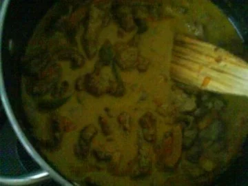 Gemüsiges Geschnetzeltes von Schwein und Rind mit in Nußbutter geschwenkten Kräuterknödeln - Rezept - Bild Nr. 9