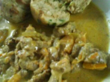 Gemüsiges Geschnetzeltes von Schwein und Rind mit in Nußbutter geschwenkten Kräuterknödeln - Rezept - Bild Nr. 15